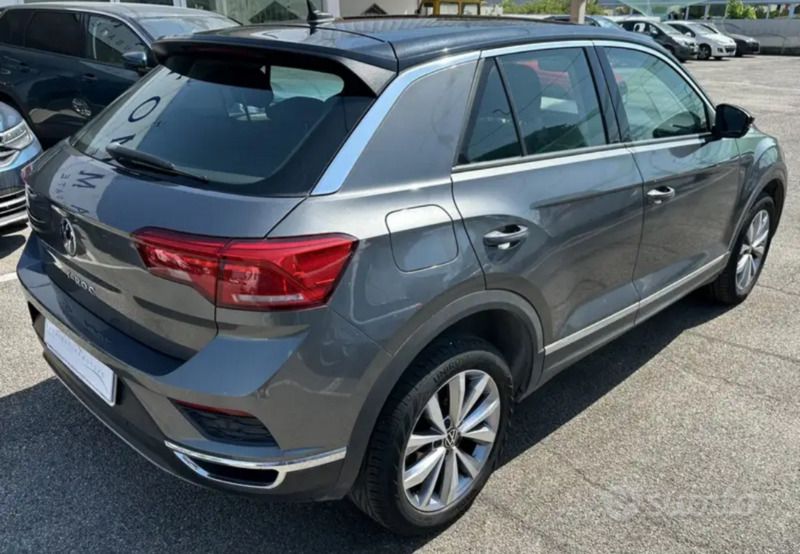 Usata VW T-Roc 116 CV (85 kW) 2019 Grigio SUV