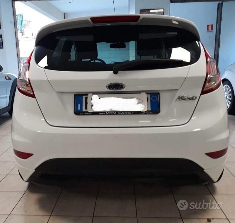 Usata Ford Fiesta ST-Line 75 CV (55 kW) 2017 Bianco Berlina