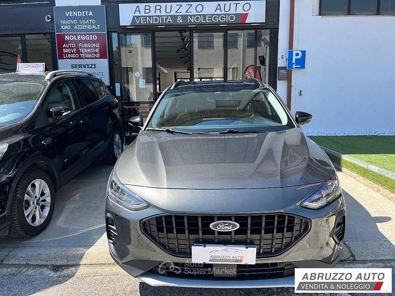 Usata Ford Focus Active 126 CV (92 kW) 2024 Grigio Berlina