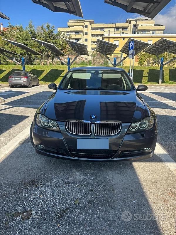 Usata BMW 330 231 CV (169 kW) 2006 Grigio Station wagon