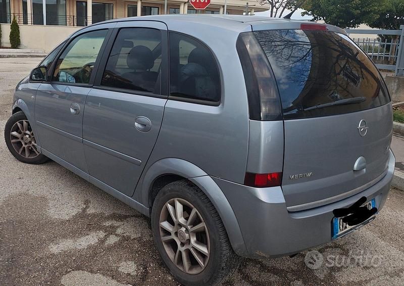 Usata Opel Meriva 2008 Grigio Monovolume