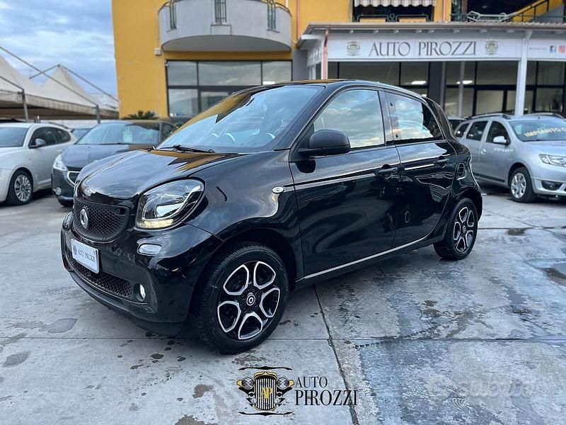 Nero Usata 2020 Smart ForFour Due volumi | 11.900 € (Cara) - Immagine 1/4