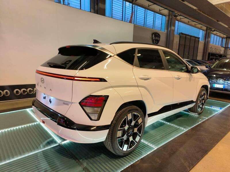 Usata Hyundai Kona 50 kW (68 CV) 2024 Bianco SUV