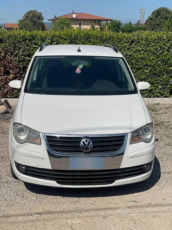 Usata VW Touran Highline 140 CV (102 kW) 2007 Bianco Monovolume