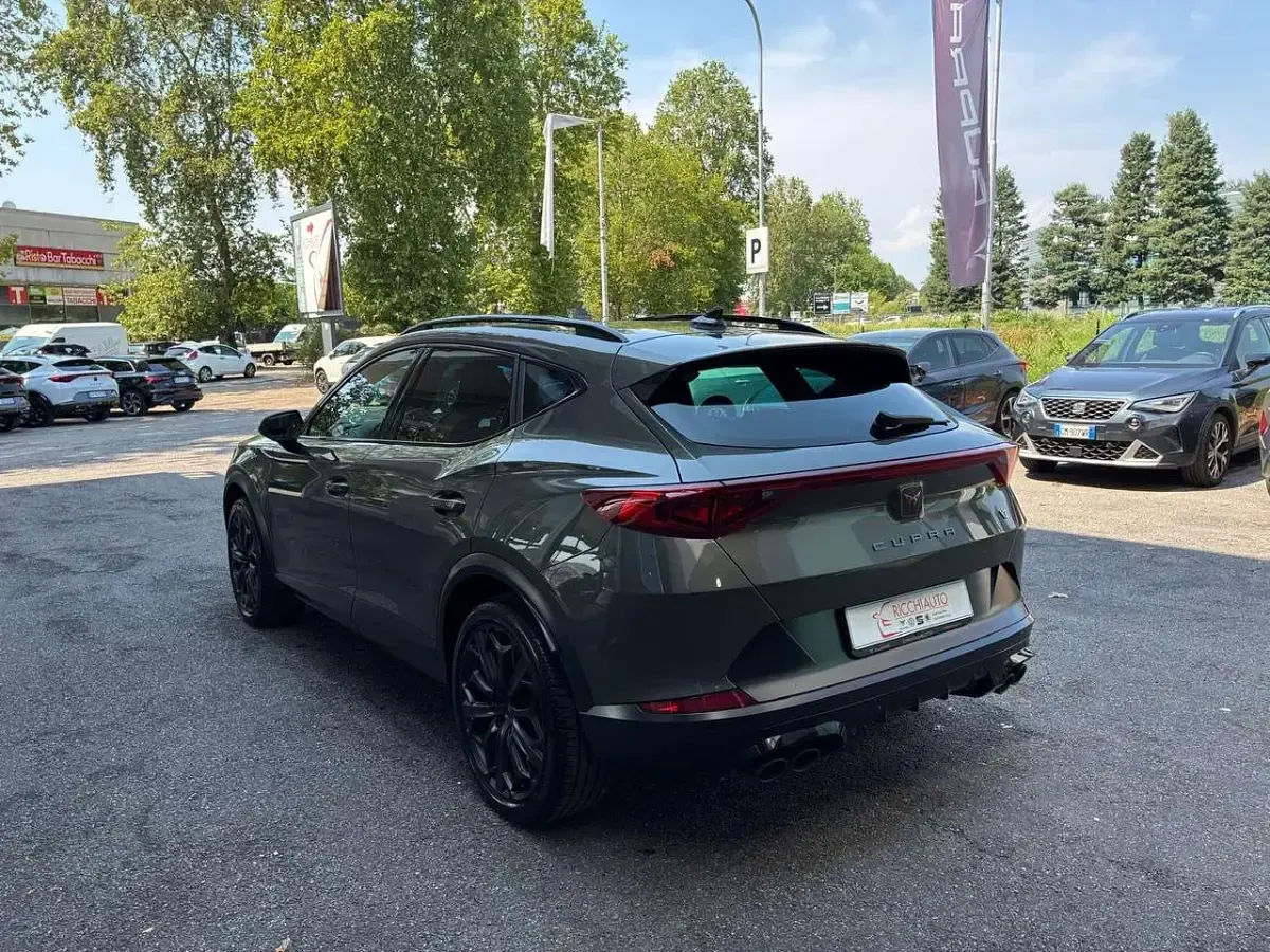 Usata Cupra Formentor 310 CV (228 kW) 2023 Grigio cliff SUV
