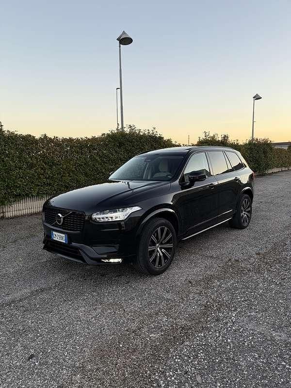 Usata 2022 Volvo XC90 Core SUV | 52.000 € (Cara) - Immagine 1/4