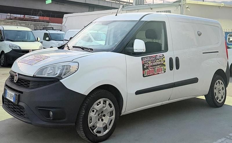 Usata Fiat Doblò 95 CV (69 kW) 2019 Bianco Monovolume