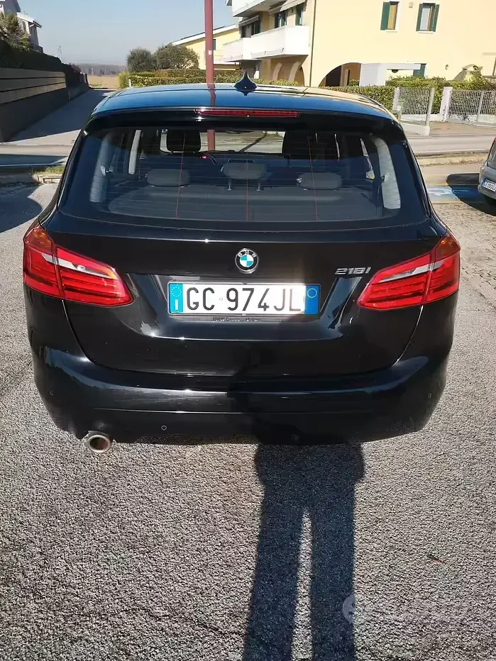 Usata BMW 218 136 CV (100 kW) 2020 Nero Monovolume
