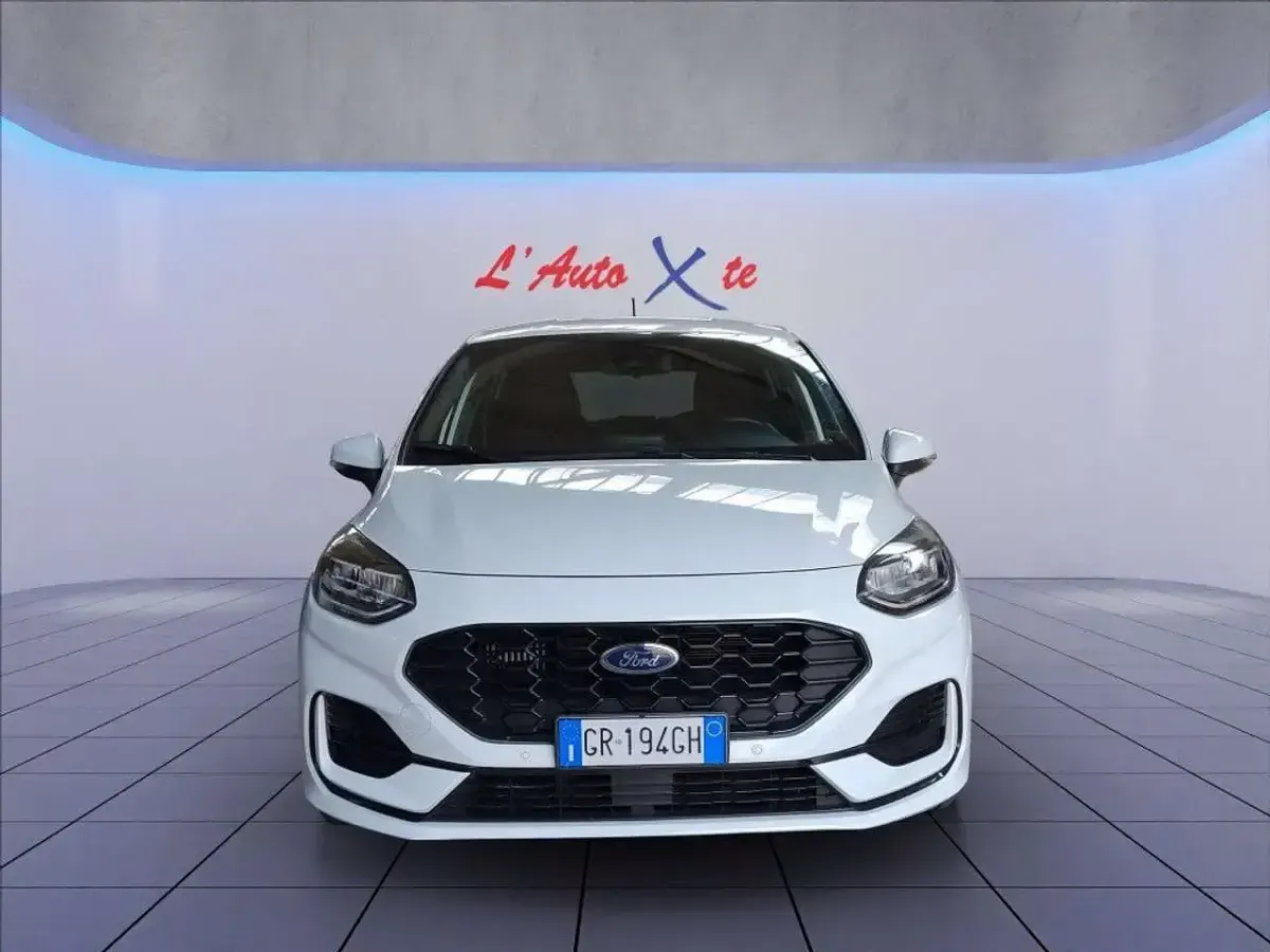 Usata Ford Fiesta ST-Line 125 CV (91 kW) 2023 Bianco pastello Utilitaria