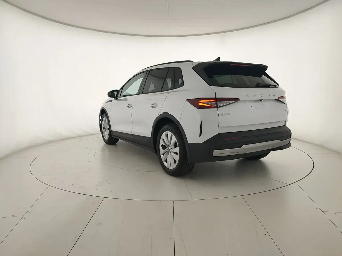 Nuova Skoda Elroq 150 kW (204 CV) 2026 Bianco luna metallizzato SUV