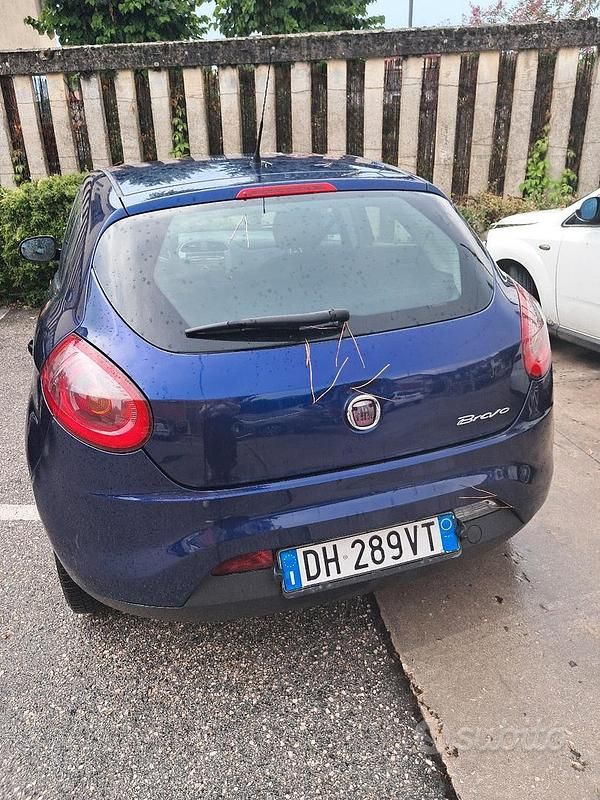 Blu Usata 2007 Fiat Bravo Due volumi | 2000 € (Buon prezzo) - Immagine 1/4