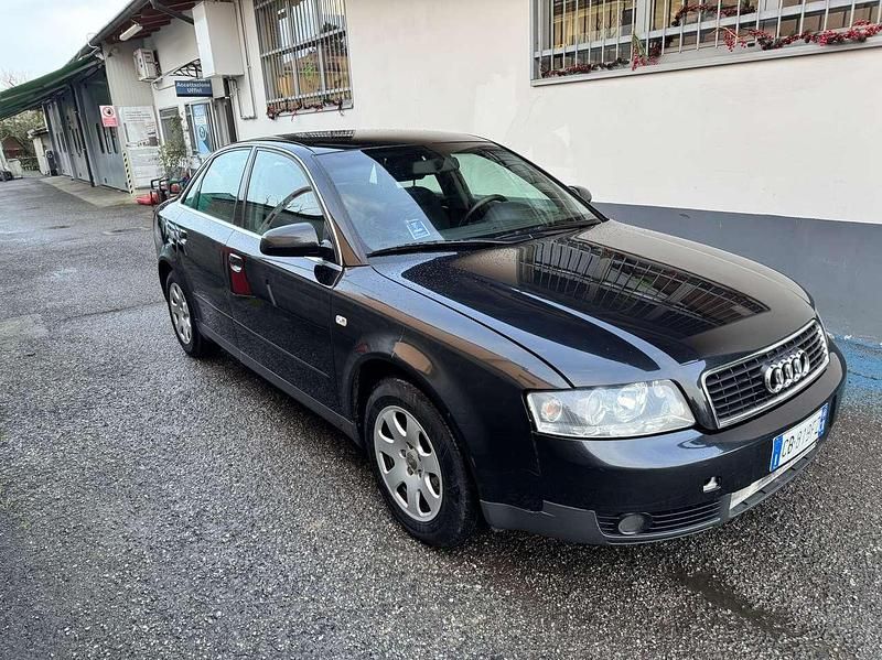 Usata Audi A4 131 CV (96 kW) 2002 Nero Berlina