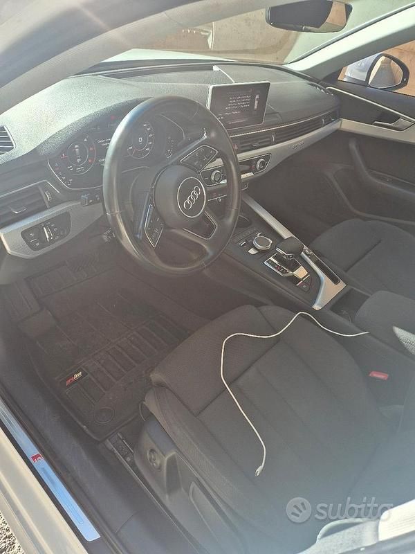 Usata Audi A4 S-Line 190 CV (139 kW) 2019 Bianco Berlina