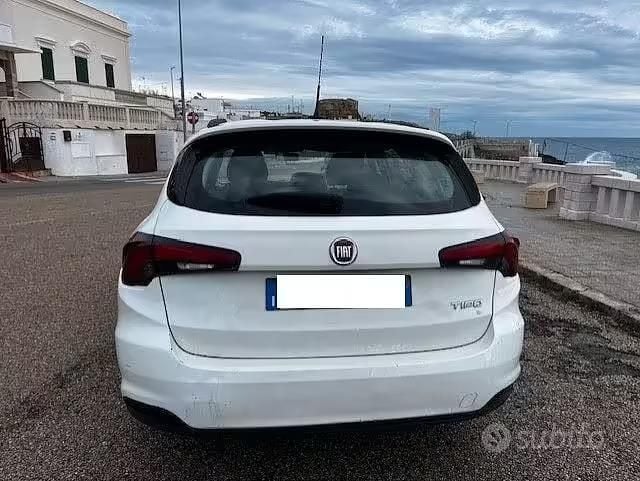 Usata Fiat Tipo 120 CV (88 kW) 2019 Bianco Station wagon