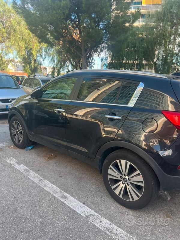 Nero Usata 2016 Kia Sportage SUV | 13.000 € (Buon prezzo) - Immagine 1/4