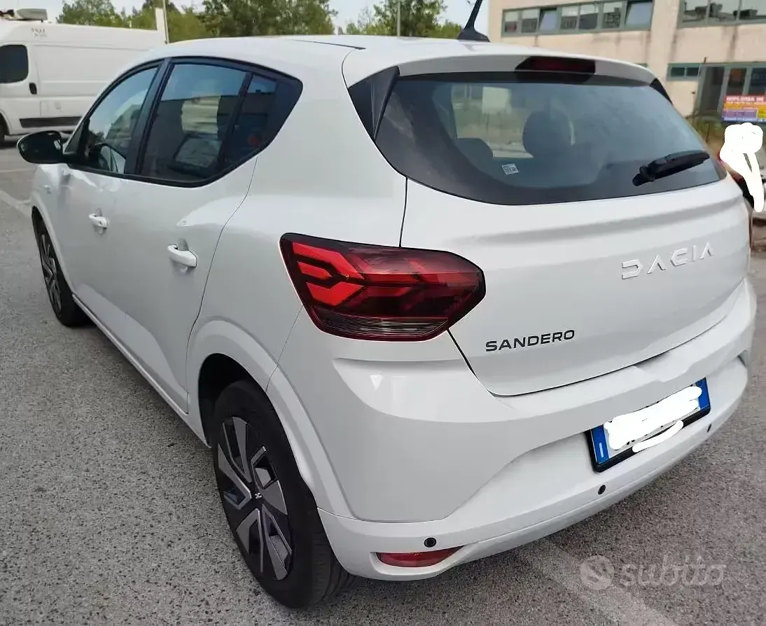 Usata Dacia Sandero Expression 101 CV (74 kW) 2025 Bianco Utilitaria