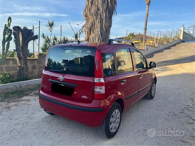 Usata Fiat Panda 75 CV (55 kW) 2011 Rosso Utilitaria