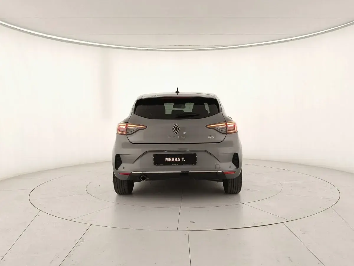 Usata Renault Clio Techno 101 CV (74 kW) 2025 Grigio scisto Utilitaria