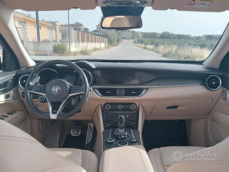 Usata Alfa Romeo Stelvio 280 CV (205 kW) 2018 Blu SUV