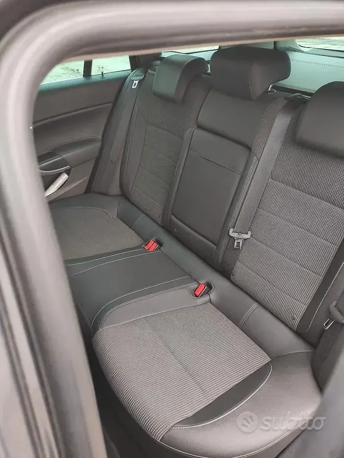Usata Opel Insignia 131 CV (96 kW) 2010 Grigio Station wagon