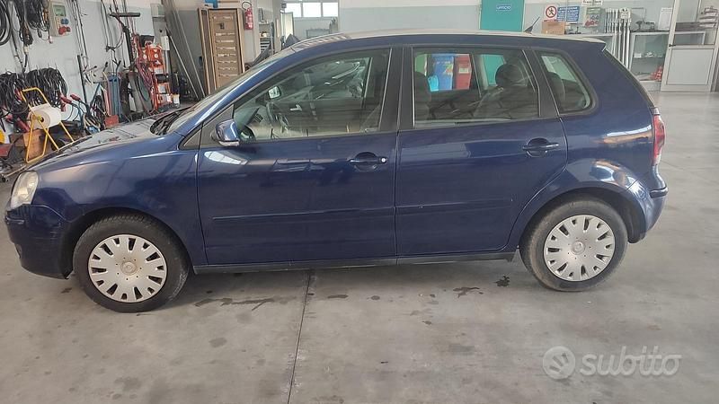 Usata VW Polo 2005 Blu Utilitaria