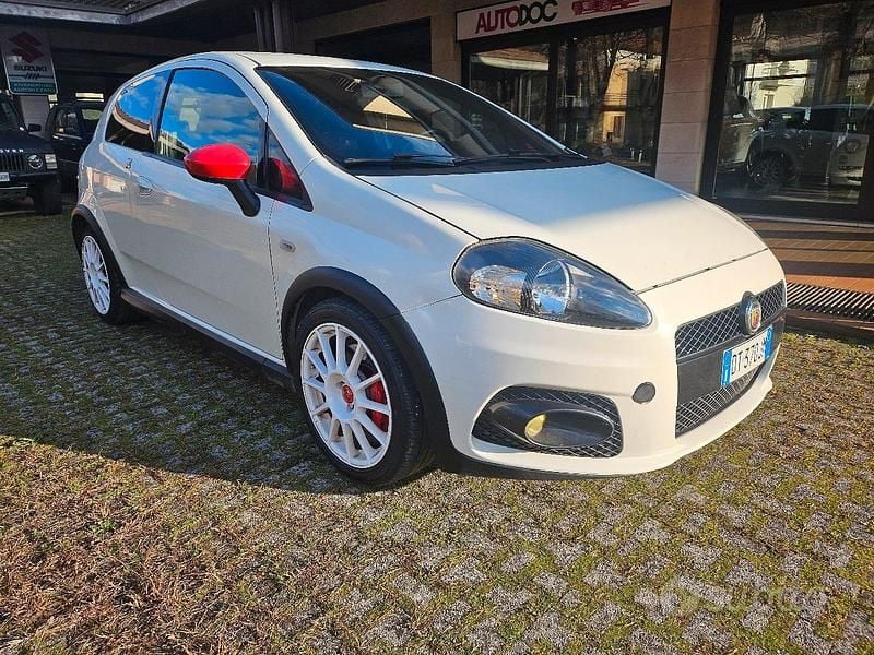 Bianco Usata 2008 Abarth Grande Punto Due volumi | 8400 € (Super prezzo) - Immagine 1/4