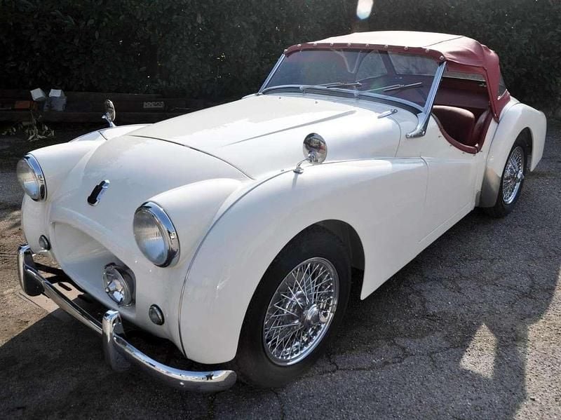 Usata Triumph TR2 90 CV (66 kW) 1955 Oxford white Cabrio
