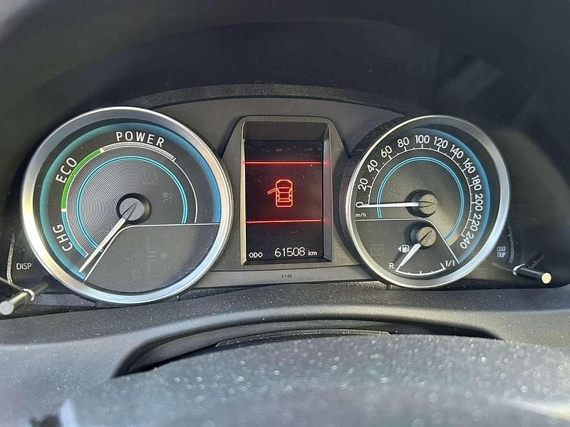 Usata Toyota Auris Hybrid 99 CV (72 kW) 2014 Grigio Berlina