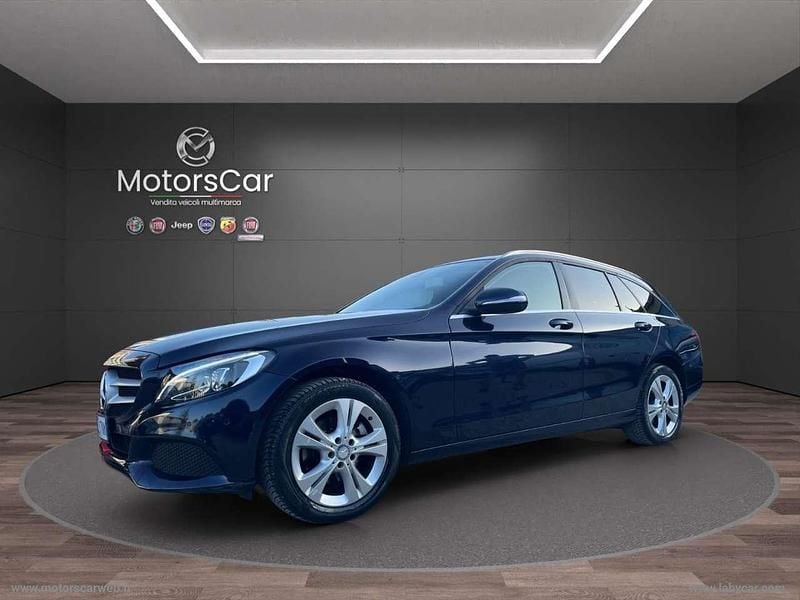 Usata Mercedes C180 170 CV (125 kW) 2015 Blu/azzurro Berlina