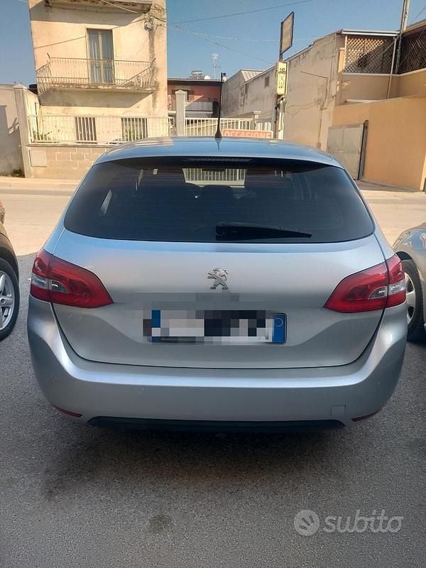Usata Peugeot 308 Business-Line 120 CV (88 kW) 2017 Argento Station wagon