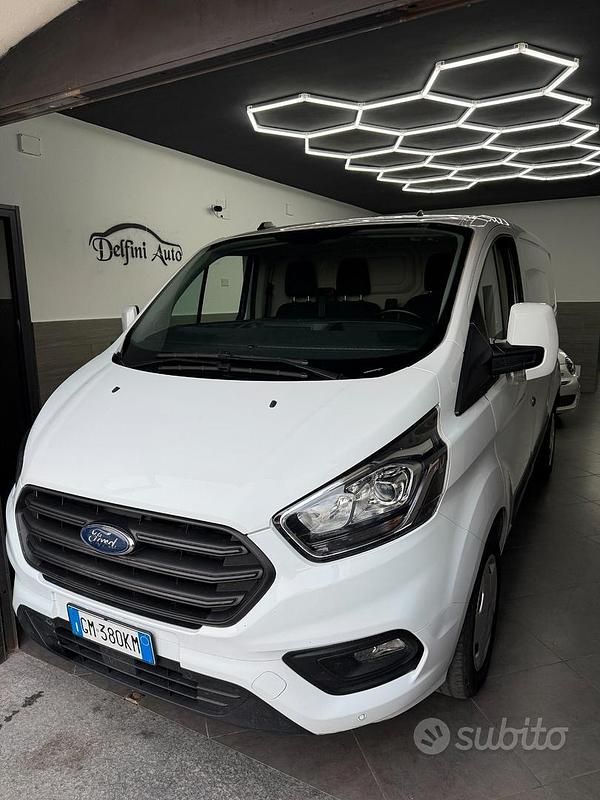 Usata Ford Transit Custom Titanium 130 CV (95 kW) 2023 Bianco Berlina