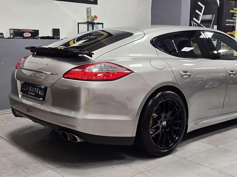 Usata Porsche Panamera 500 CV (367 kW) 2009 Argento gt Utilitaria