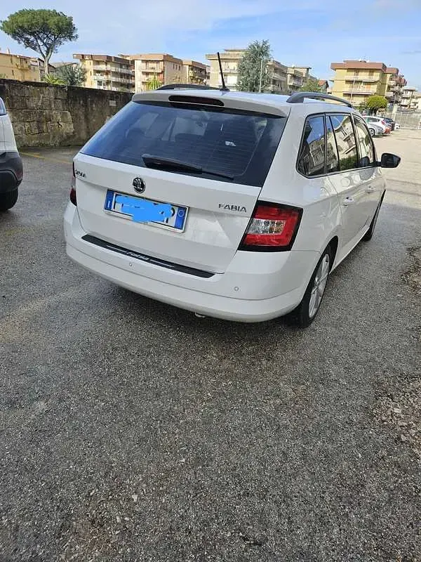 Usata Skoda Fabia Active 75 CV (55 kW) 2017 Station wagon