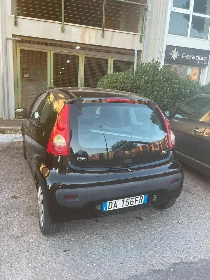 Usata Peugeot 107 68 CV (50 kW) 2006 Nero Utilitaria