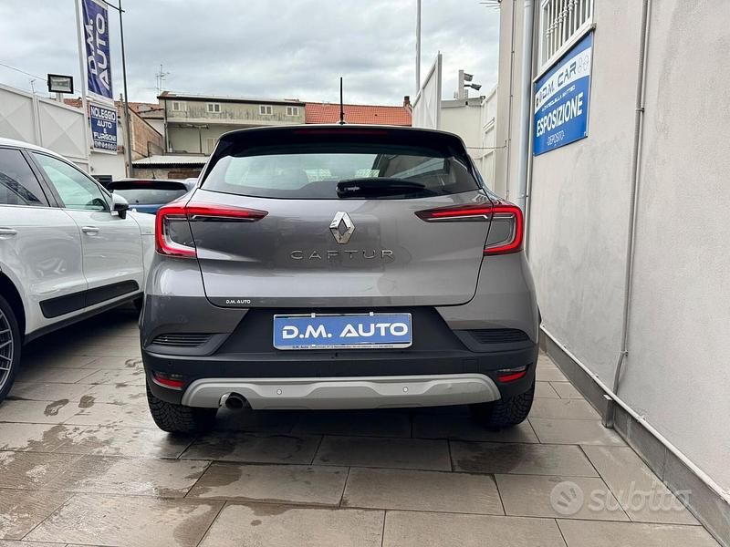 Usata Renault Captur Business 91 CV (66 kW) 2021 Grigio SUV