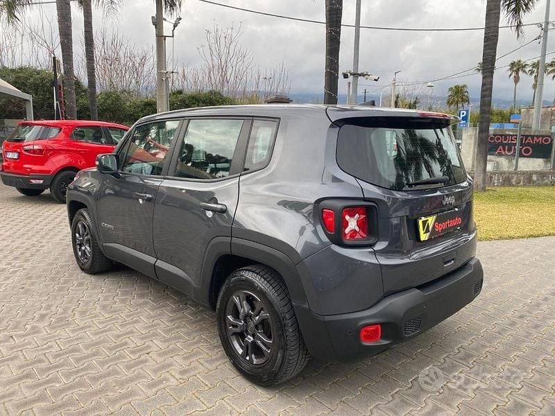 Usata Jeep Renegade Longitude 131 CV (96 kW) 2022 Grigio SUV