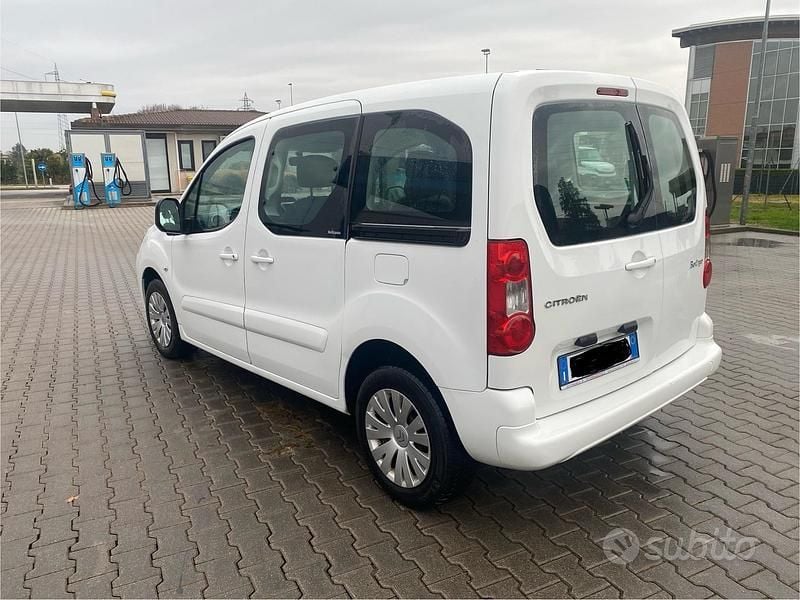 Usata Citroën Berlingo SELECTION 89 CV (65 kW) 2011 Bianco Monovolume