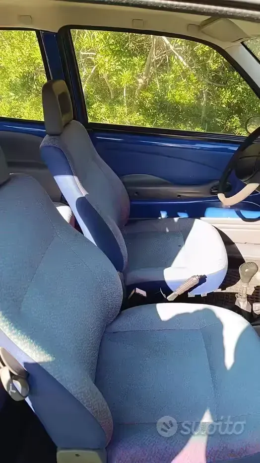 Käytetty Fiat 600 Young 54 HP (39 kW) 2000 Sininen Viistoperä