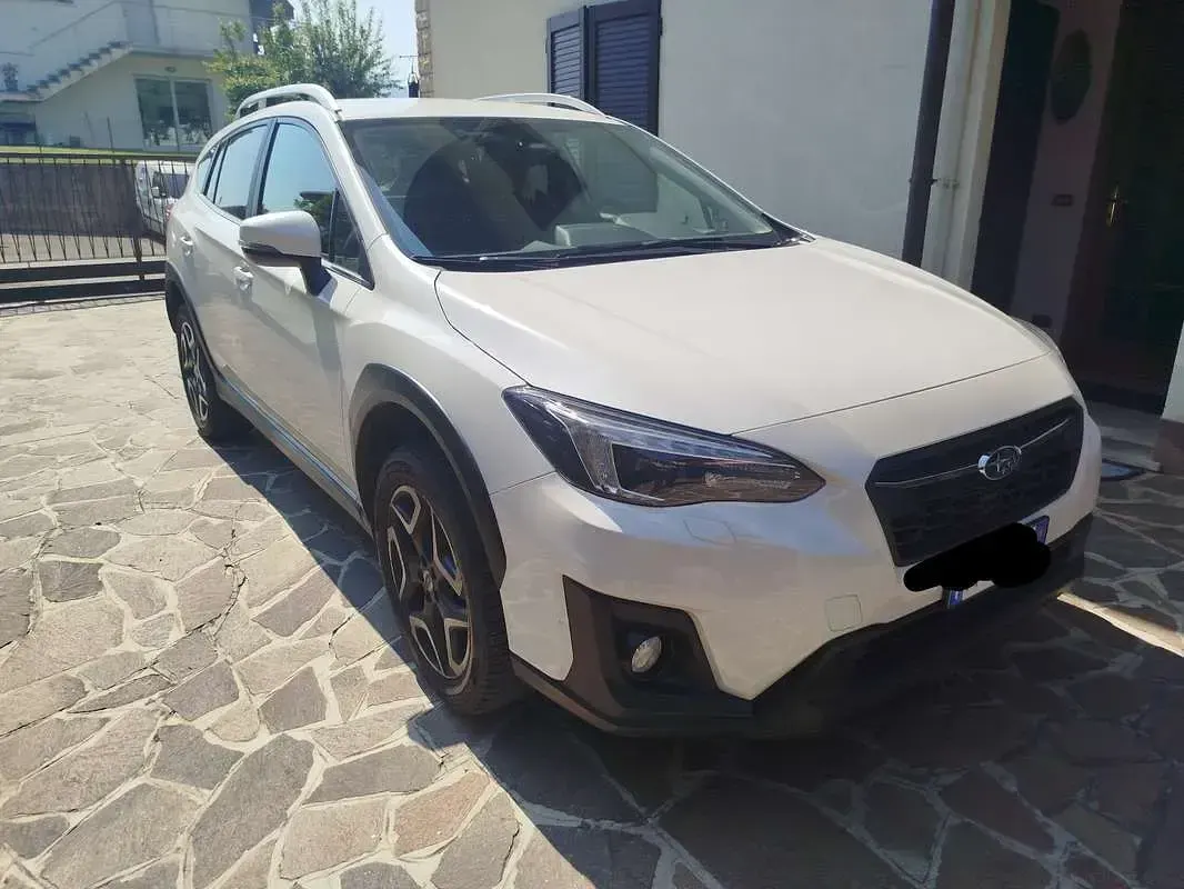 Usata Subaru XV Style 156 CV (114 kW) 2018 Bianco SUV