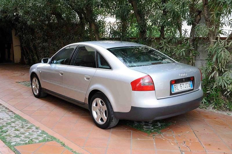 Usata Audi A6 Ambiente 179 CV (131 kW) 2000 Argento Berlina