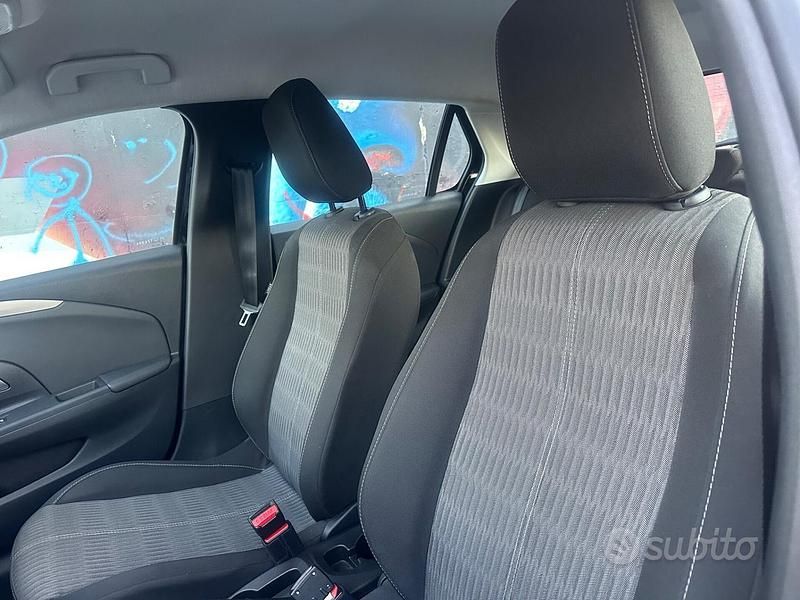 Usado Opel Corsa 75 HP (55 kW) 2022 Preto Citadino