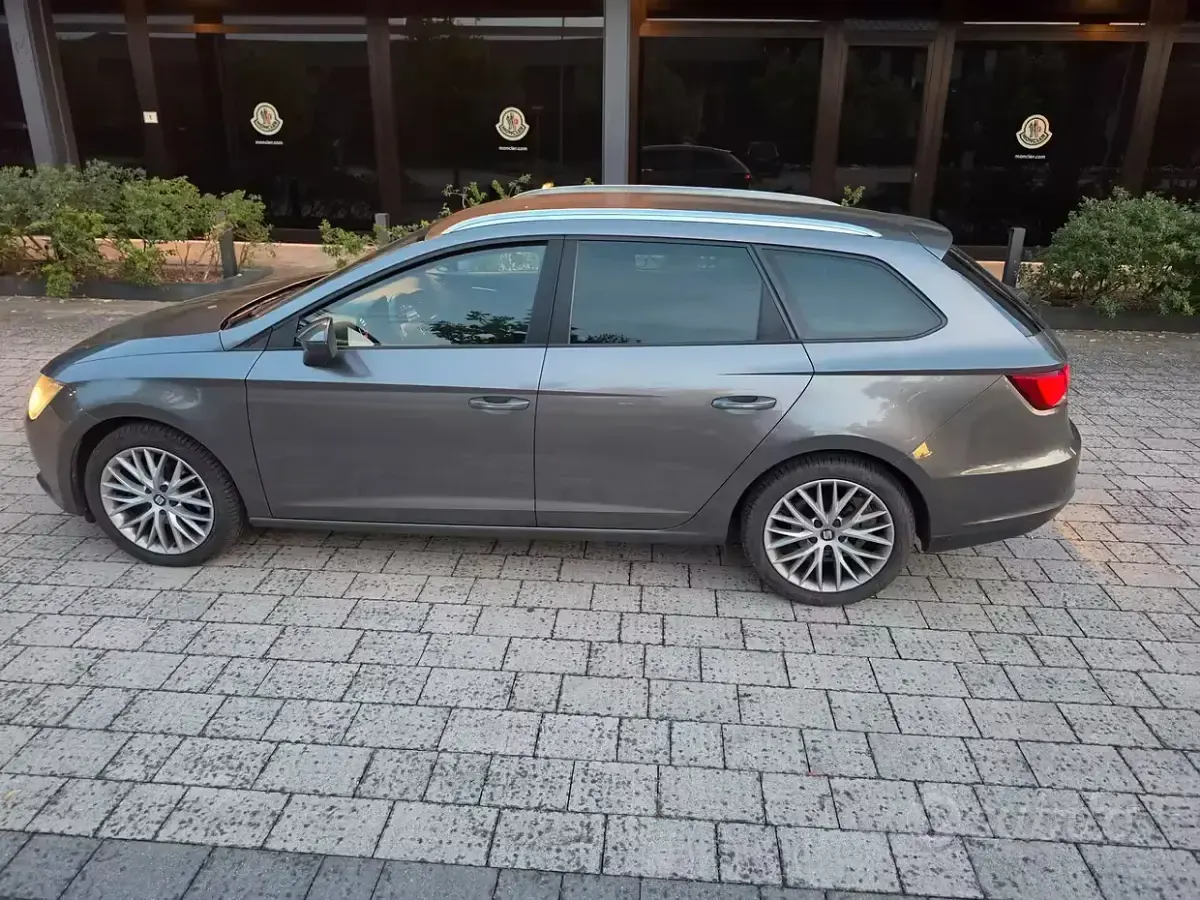Usata Seat Leon Style 105 CV (77 kW) 2014 Grigio Station wagon
