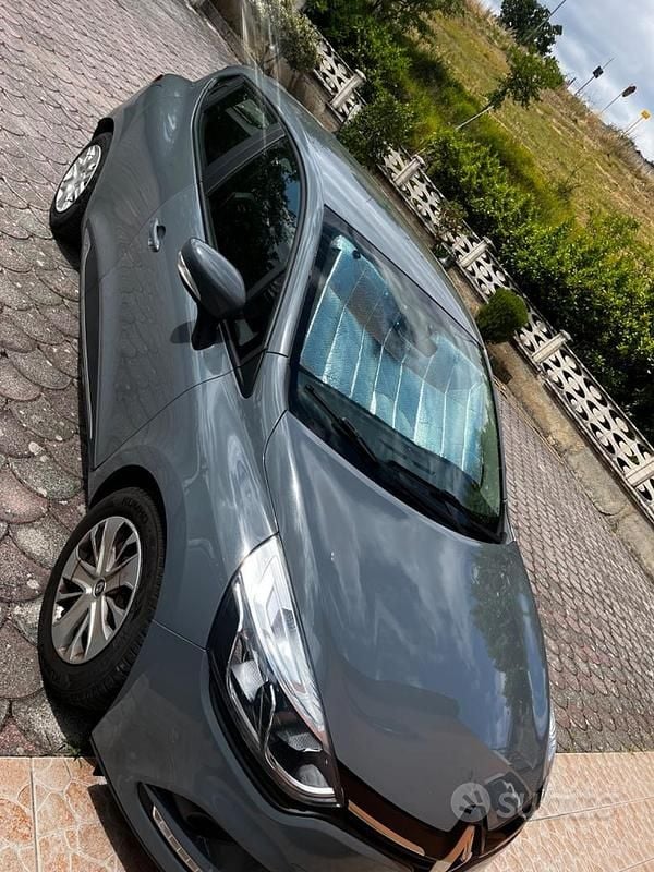 Usata Renault Clio IV 90 CV (66 kW) 2019 Grigio Berlina
