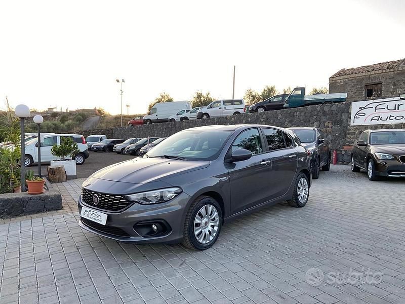 Usata Fiat Tipo Easy 95 CV (69 kW) 2017 Grigio Berlina