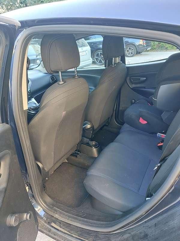 Usata Lancia Ypsilon 69 CV (50 kW) 2020 Blu/azzurro Utilitaria