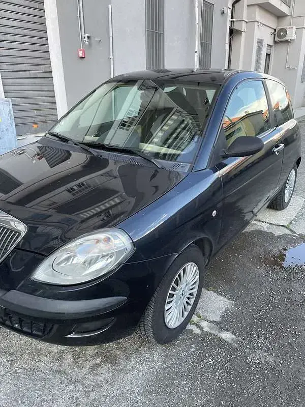 Usata Lancia Ypsilon 60 CV (44 kW) 2004 Utilitaria