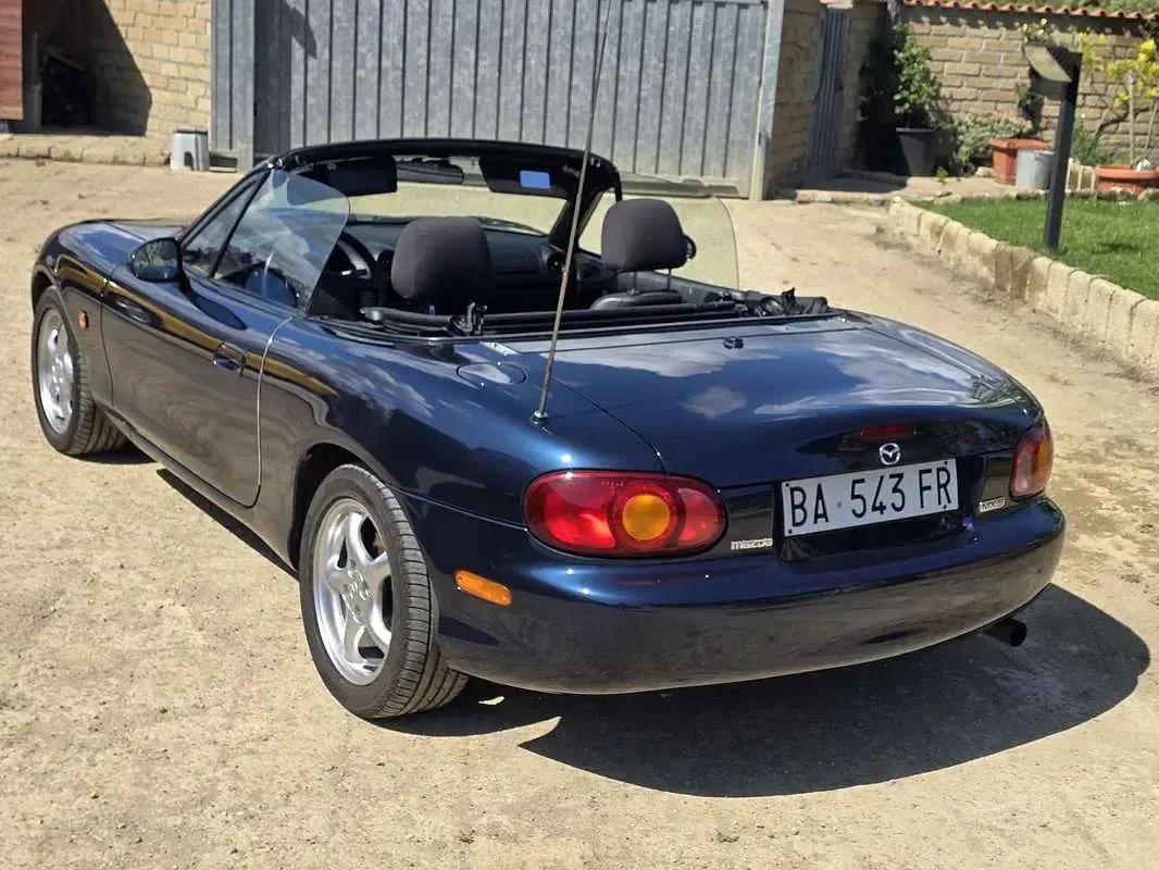 Usata Mazda MX5 140 CV (102 kW) 2000 Cabrio