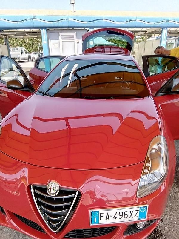 Usata 2015 Alfa Romeo Giulietta Sprint Due volumi | 6250 € (Ottimo prezzo) - Immagine 1/4
