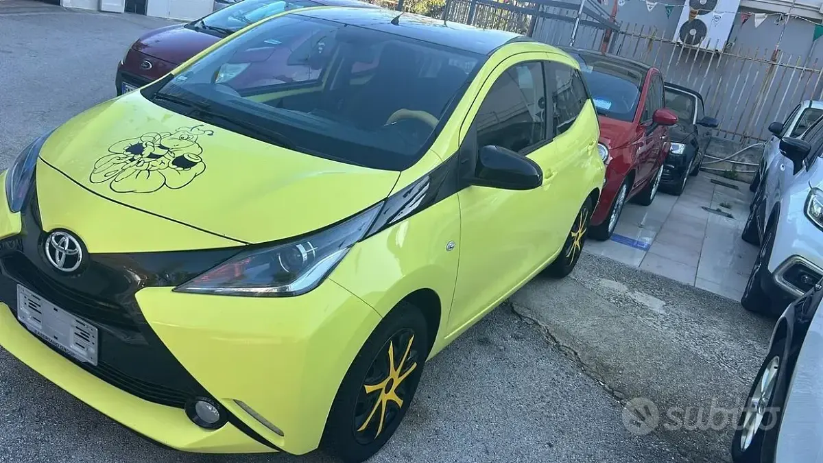 Brugt Toyota Aygo X-play 69 HK (50 kW) 2016 Gul Hatchback