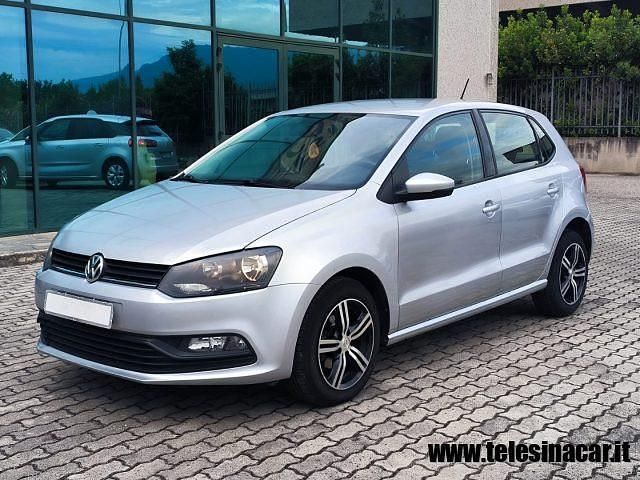Usata VW Polo Trendline 74 CV (54 kW) 2016 Grigio Berlina